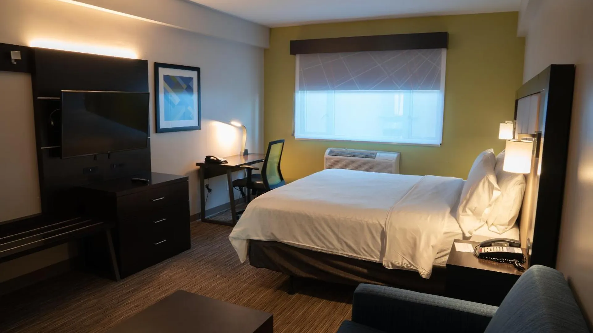 Holiday Inn Express Maspeth By Ihg Nueva York Hotel