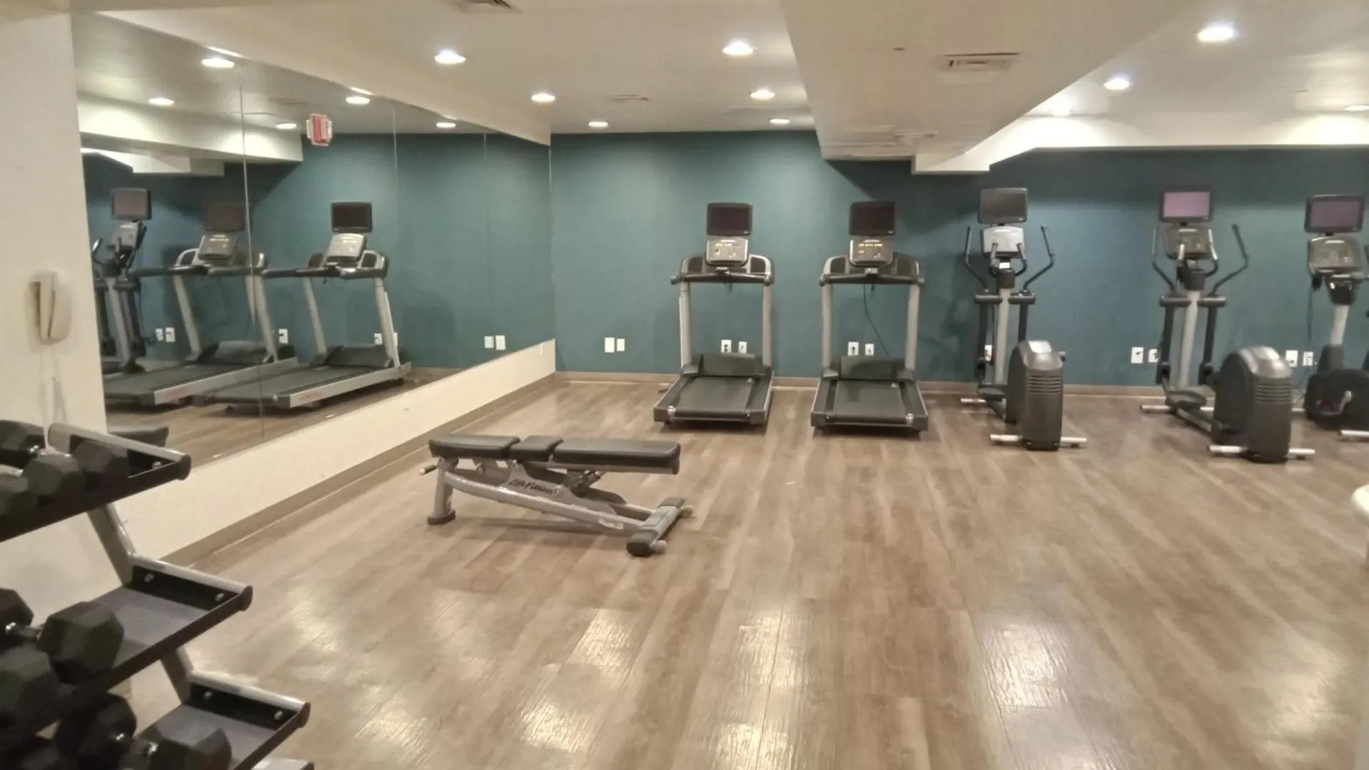 Holiday Inn Express Maspeth By Ihg Nueva York Hotel