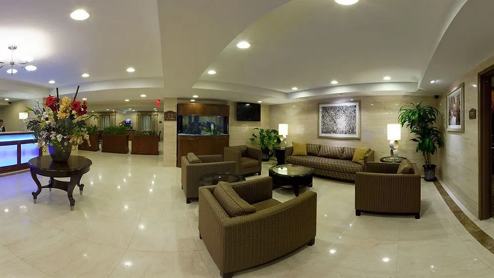 Holiday Inn Express Maspeth By Ihg New York 2*,