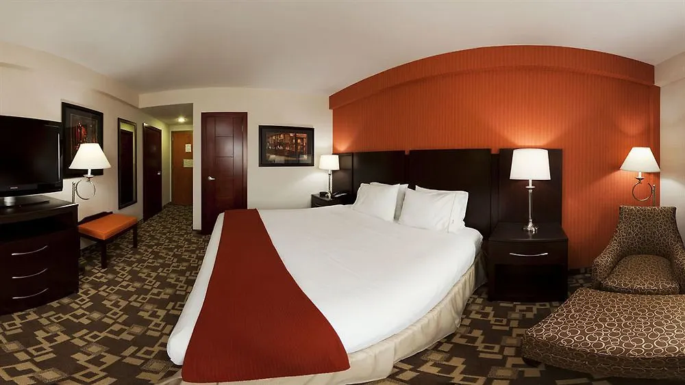Holiday Inn Express Maspeth By Ihg New York