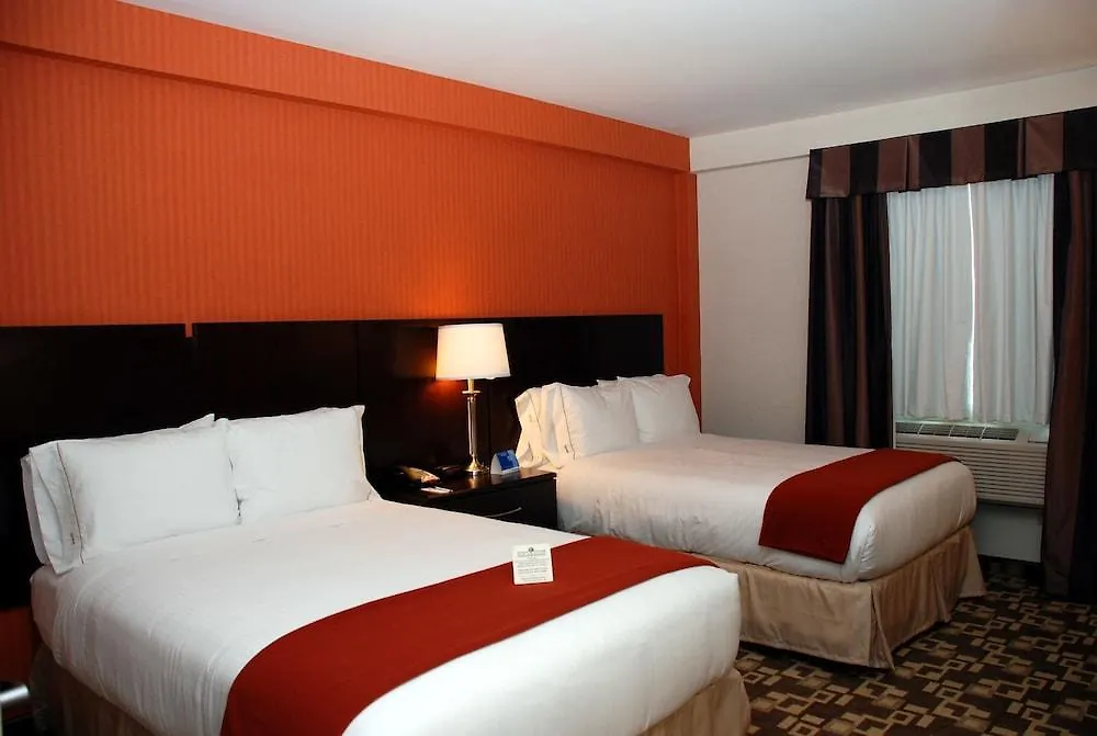Holiday Inn Express Maspeth By Ihg New York 2*,  USA